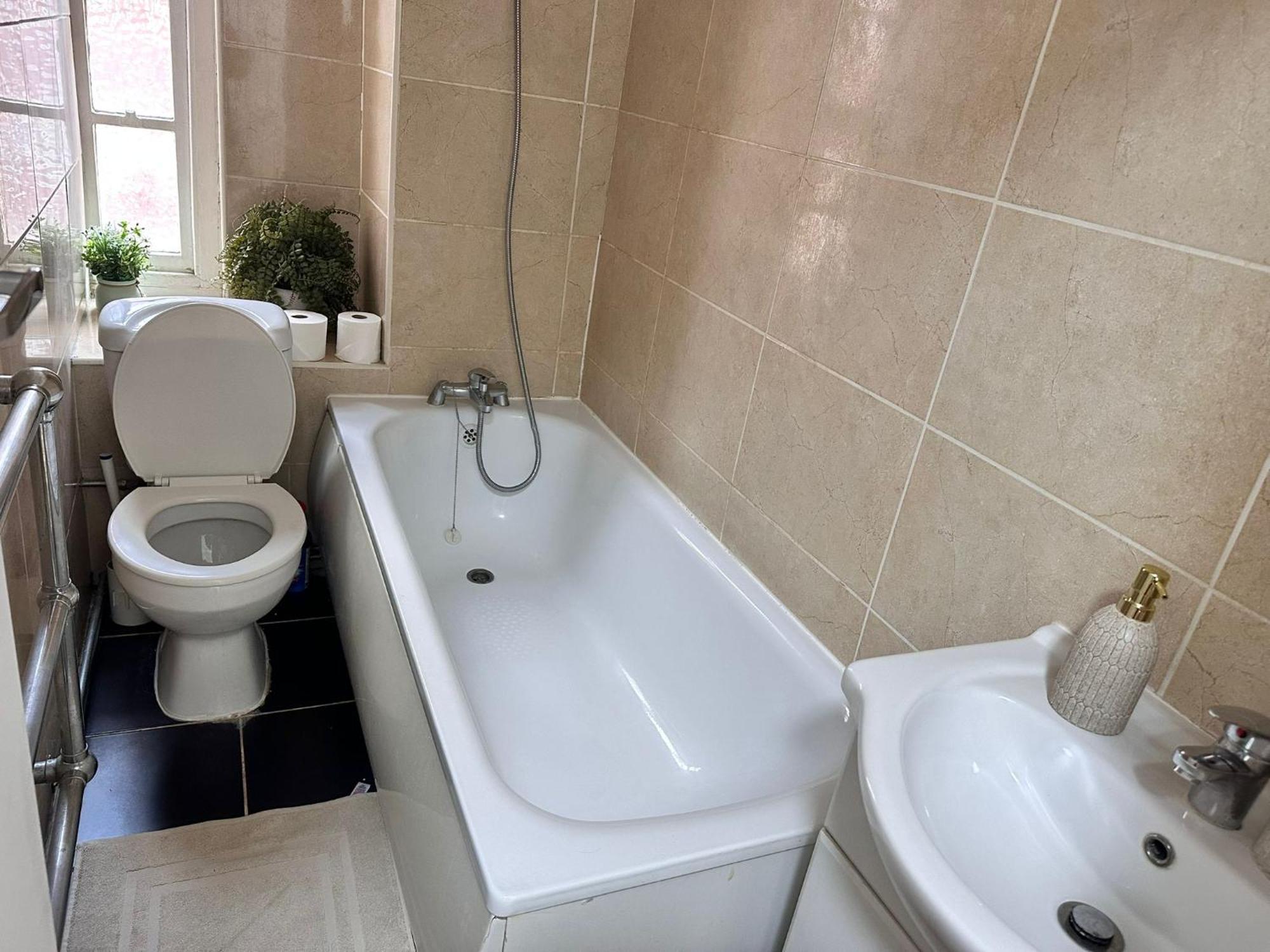 Apartment Family Studio In Central *
